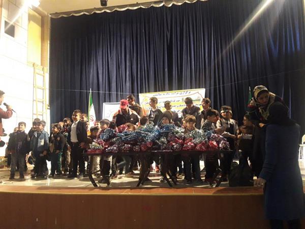 مراسم شادی برای کودکان مدد جو ، بی سرپرست و معلول تحت پوشش بهزیستی شهرستان گیلانغرب برگزار شد