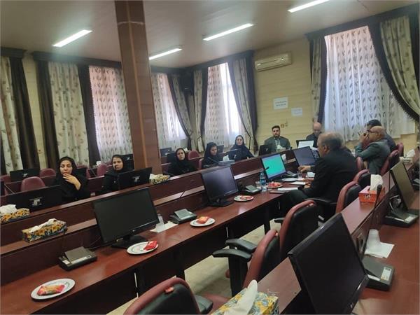 نشست کمیته علمی و سیاست گذاری توزیع شیر مدارس در استان  برگزار شد