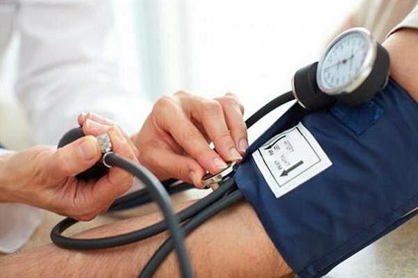رئیس دبیرخانه کارگروه سلامت دانشگاه علوم پزشکی کرمانشاه: 20 درصد کرمانشاهی ها مبتلا به فشار خون بالا هستند